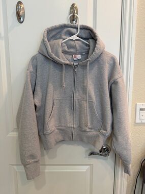 Aritzia Light Gray Zip-Up Cropped Hoodie